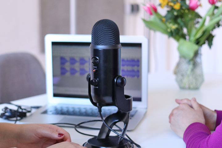 computer with microphone